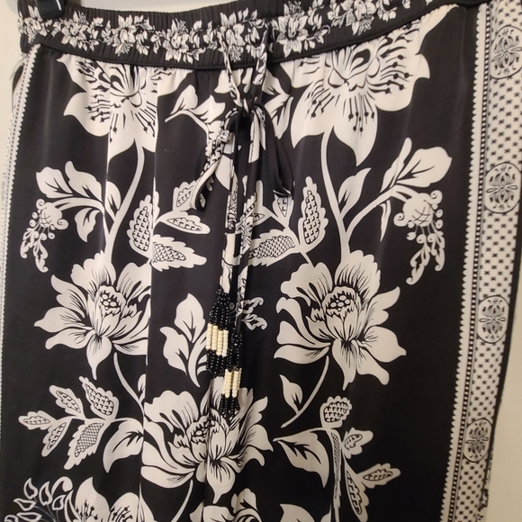 Rachel Zoe Black and White Floral Wide Leg Pants - Picture 3 of 10